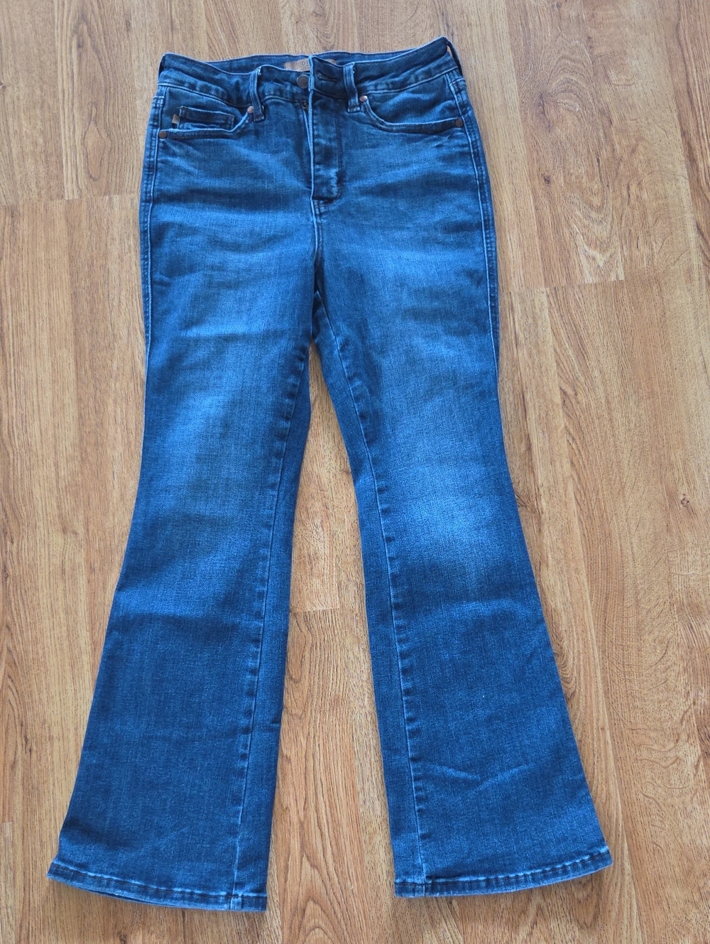 Judy Blue Medium Blue Flare Jeans...Amazing With Some Stretch!